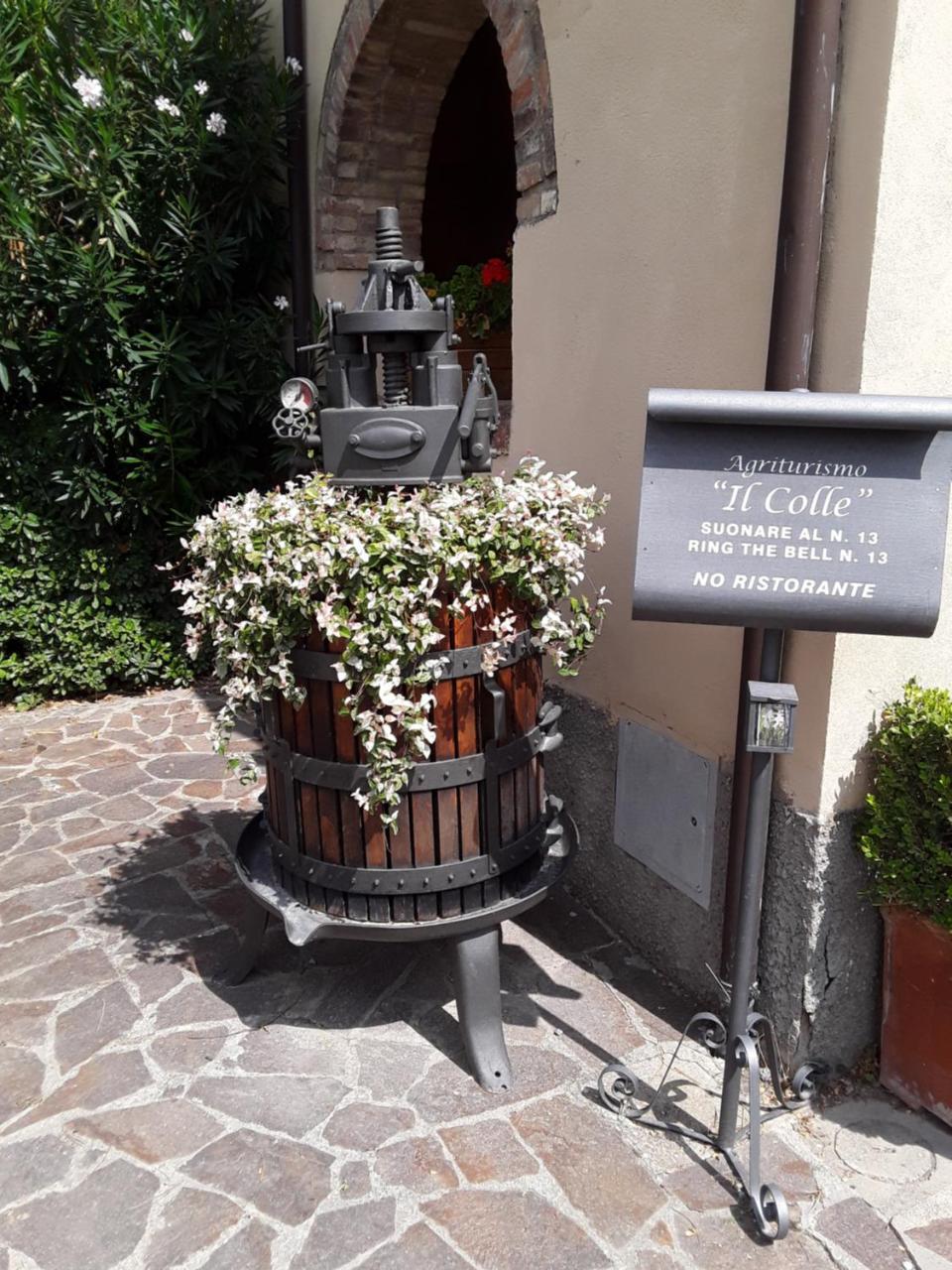 Agriturismo Il Colle เซียนา ภายนอก รูปภาพ